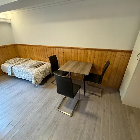 بيت شباب Svanetangen Ferie Og Fritid